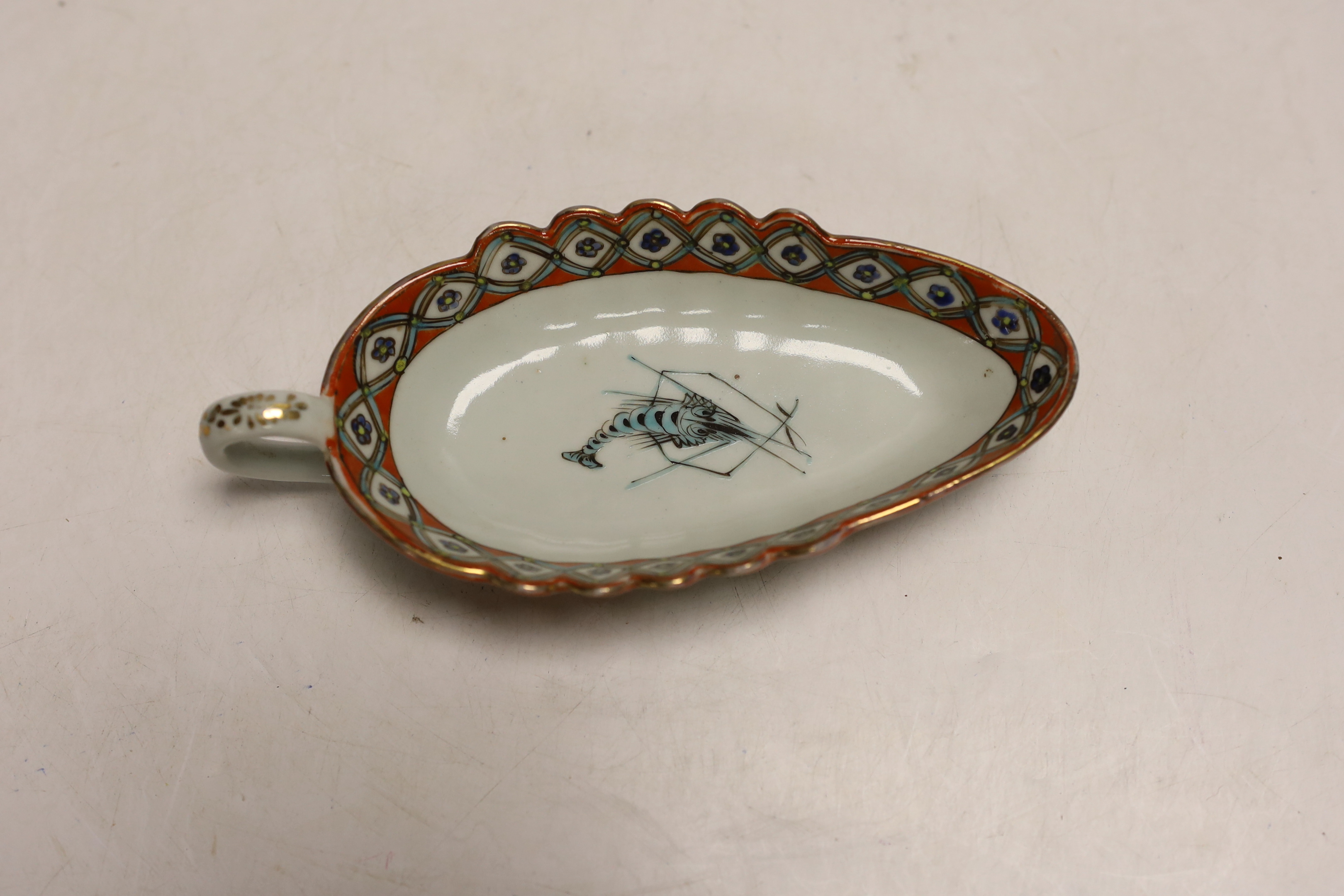 Three Chinese porcelain dishes, largest 18cm wide
